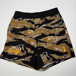 TACHUNTFISH Shorts Mens Small Brown Camo Athletic Hunting Fishing 5 Inseam